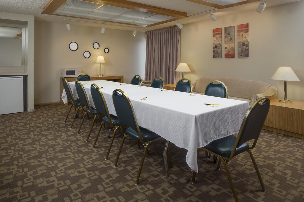 Super 8 By Wyndham Menomonie Wi Motel Eksteriør bilde